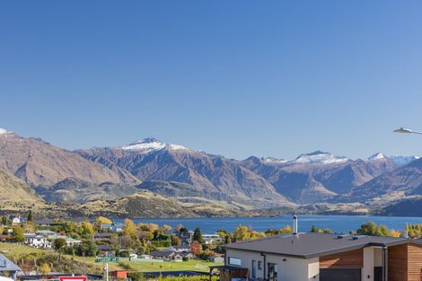 Photo of property in 27 The Heights Avenue, Wanaka, 9305