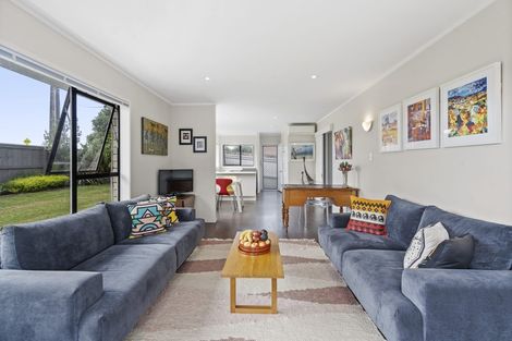 Photo of property in 1/141 Chivalry Road, Glenfield, Auckland, 0629