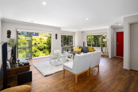 Photo of property in 7 Hull Place, Whitby, Porirua, 5024