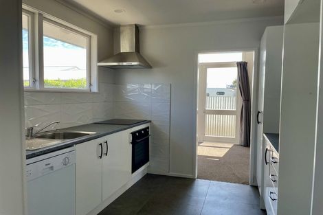 Photo of property in 2 Nicholson Street, Mayfair, Hastings, 4122