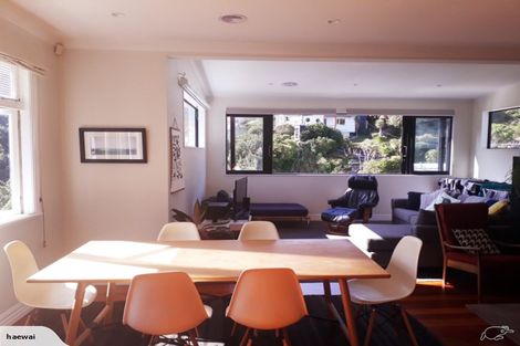 Photo of property in 73 Hungerford Road, Houghton Bay, Wellington, 6023