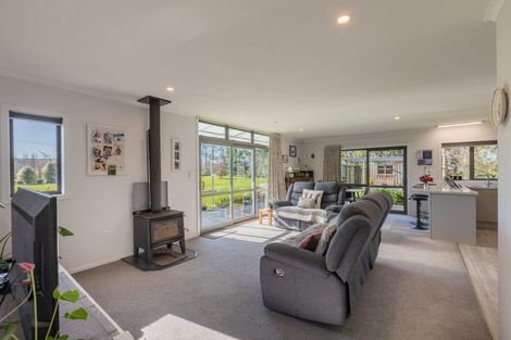 Photo of property in 15 Pukeora Scenic Road, Waipukurau, 4281