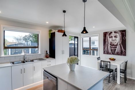 Photo of property in 10 Masefield Avenue, Maraenui, Napier, 4110