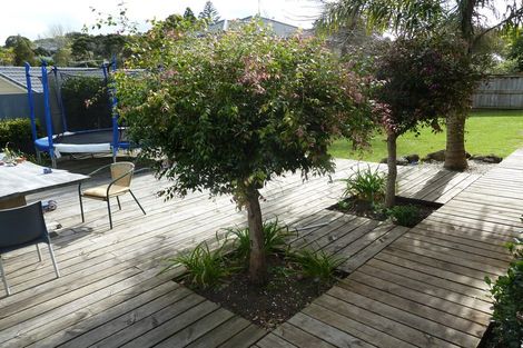 Photo of property in 1/65 Salamanca Road, Sunnynook, Auckland, 0620