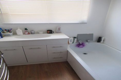 Photo of property in 39b Tacoma Drive, Totara Park, Upper Hutt, 5018