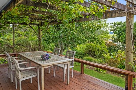 Photo of property in 37 Camp Road, Coroglen, Whitianga, 3591