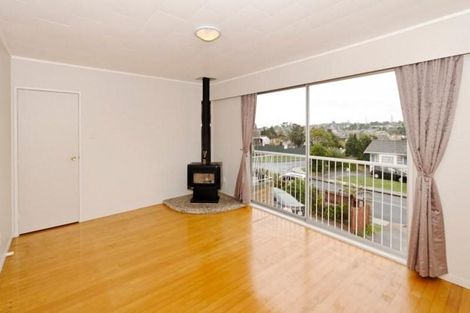 Photo of property in 19 Helleur Road, Massey, Auckland, 0614