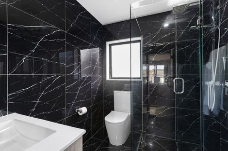 Photo of property in 1 Sai Ridge Close, Pukekohe, 2120