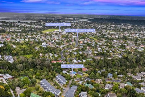 Photo of property in 2/10 Abbeygate Street, Birkdale, Auckland, 0626