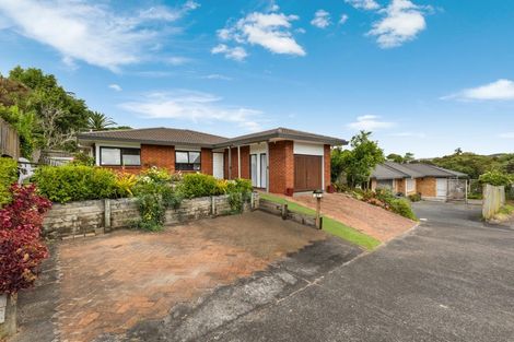 Photo of property in 2/8 Lochend Place, Highland Park, Auckland, 2010
