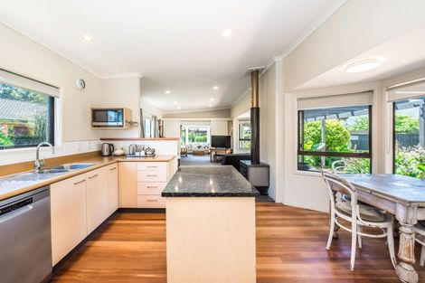 Photo of property in 314 Te Moana Road, Waikanae, 5036