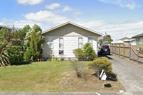 Photo of property in 11 Colonial Place, Kelvin Grove, Palmerston North, 4414