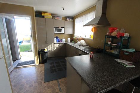 Photo of property in 27 Zelda Avenue, Clover Park, Auckland, 2023