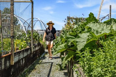 Photo of property in 1 Ocean View Terrace, Orewa, 0931