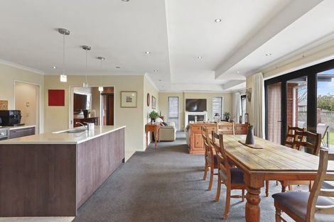 Photo of property in 18 Sycamore Close, Rangiora, 7400