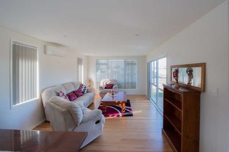 Photo of property in 15 Thornton Place, Melville, Hamilton, 3206