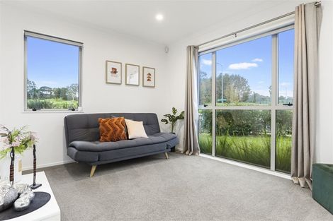 Photo of property in 39 Forbes Mccammon Drive, Swanson, Auckland, 0614