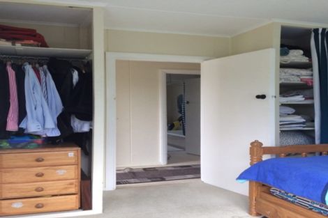 Photo of property in 28 Drake Street, Waikawa Beach, Levin, 5573