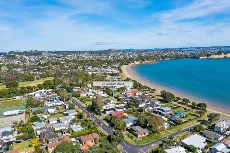 Photo of property in 37 Laurence Street, Manly, Whangaparaoa, 0930