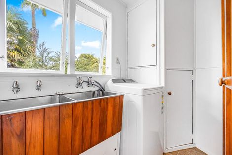 Photo of property in 156 Godley Road, Titirangi, Auckland, 0604