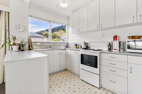 Photo of property in Newman Court Apartments, 2 Newman Terrace, Thorndon, Wellington, 6011