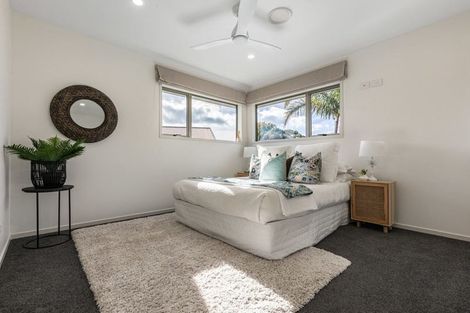 Photo of property in 27 Hemi Street, Narrow Neck, Auckland, 0622