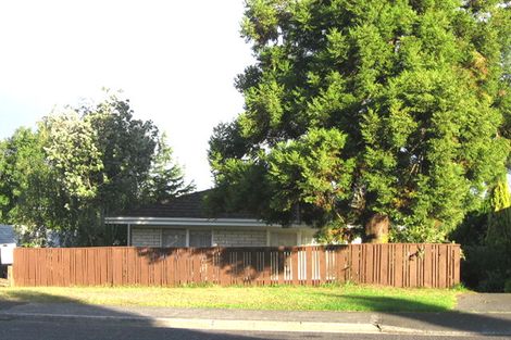 Photo of property in 2/51 Velma Road, Hillcrest, Auckland, 0627