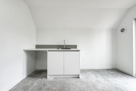 Photo of property in 4/5 Clarence Street South, Addington, Christchurch, 8024