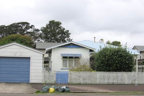 Photo of property in 15 Colombo Street, Hokowhitu, Palmerston North, 4410