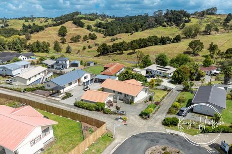 Photo of property in 12 Ash Grove, Maungaturoto, 0520