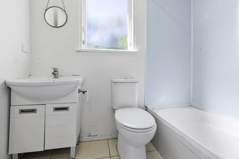 Photo of property in 33 Verviers Street, Karori, Wellington, 6012