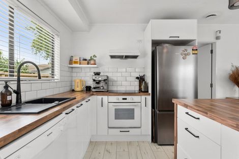 Photo of property in 12 Ngarimu Place, Mount Maunganui, 3116