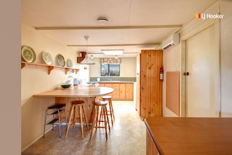 Photo of property in 8 Dickson Street, Macandrew Bay, Dunedin, 9014