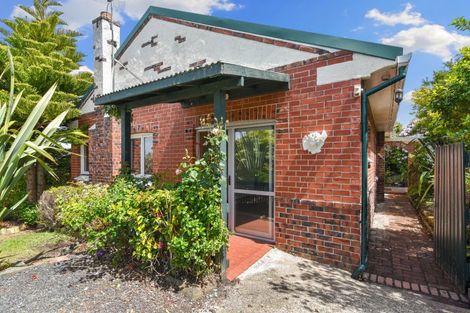 Photo of property in 198 Elgin Road, Balaclava, Dunedin, 9011