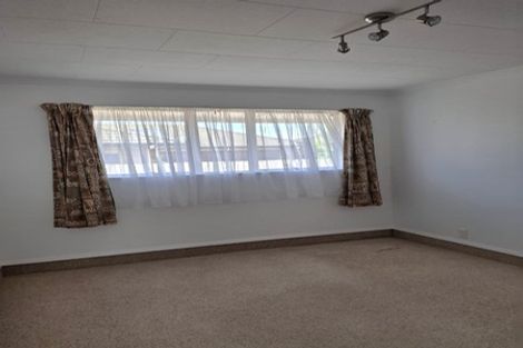 Photo of property in 34 Centreway Road, Orewa, 0931