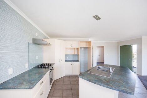 Photo of property in 24 Lydia Place, Kelvin Grove, Palmerston North, 4414
