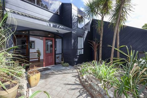 Photo of property in 20 Tiromoana Road, Raumati South, Paraparaumu, 5032