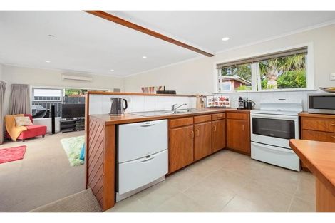 Photo of property in 1/8 Arrow Road, Forrest Hill, Auckland, 0620