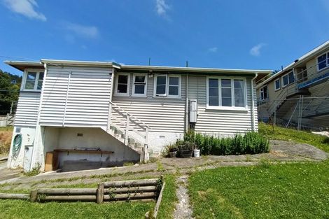 Photo of property in 16 Logie Street, Stokes Valley, Lower Hutt, 5019