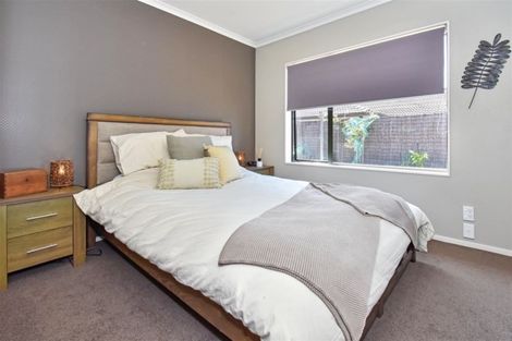 Photo of property in 172 Wattle Farm Road, Wattle Downs, Auckland, 2103