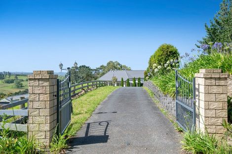 Photo of property in 59 Spur Road, Stillwater, Silverdale, 0993