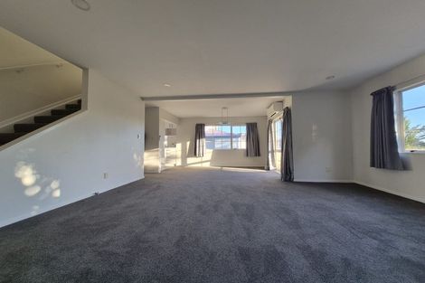 Photo of property in 14 Redfern Lane, Glenfield, Auckland, 0629