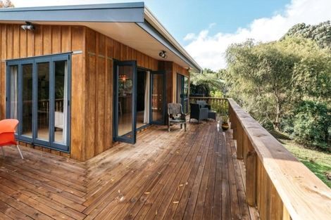 Photo of property in 99 Onetangi Road, Waiheke Island, 1971