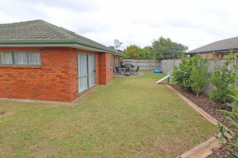 Photo of property in 27 Sandwick Drive, Weymouth, Auckland, 2103