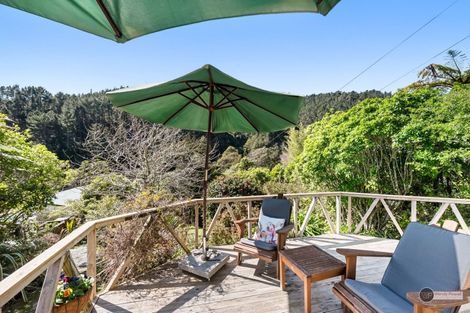 Photo of property in 52 Elmslie Road, Pinehaven, Upper Hutt, 5019