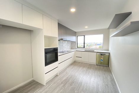 Photo of property in 17c Buscomb Avenue, Henderson, Auckland, 0610