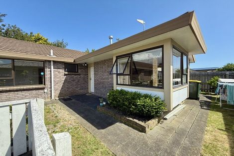 Photo of property in 2/954 High Street, Avalon, Lower Hutt, 5011