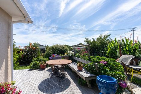 Photo of property in 1 Huia Street, Foxton Beach, Foxton, 4815