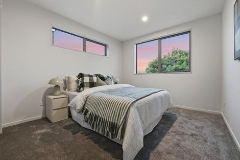 Photo of property in 72a Sycamore Drive, Sunnynook, Auckland, 0620