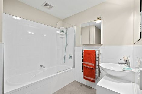 Photo of property in 5 Eaves Bush Parade, Orewa, 0931